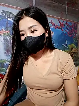 Snapshot of Vy_xx chatting on 09.20.25 Vy xx online show from 09.20.25