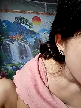Snapshot of Vy_xx chatting on 10.16.25 Vy xx online show from 10.16.25