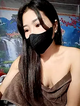 Snapshot of Vy_xx chatting on 10.18.25 Vy xx online show from 10.18.25