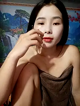 Snapshot of Vy_xx chatting on 10.19.25 Vy xx online show from 10.19.25