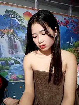 Snapshot of Vy_xx chatting on 10.20.25 Vy xx online show from 10.20.25