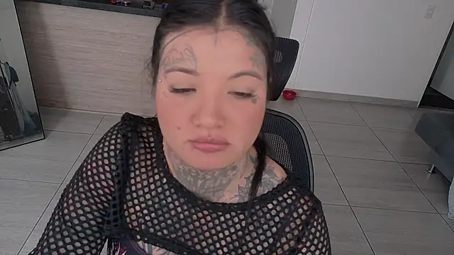 Unatatuada online show from 11.04.25