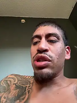 busnfatnutsLildee online show from 10.28.25