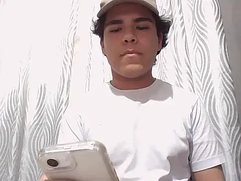 Snapshot of kjesusd12 chatting on 10.01.25 kjesusd12 online show from 10.01.25