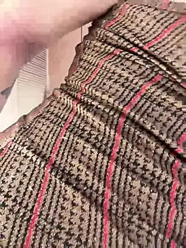 Snapshot of hannahst_ chatting on 05.19.26 hannahst online show from 05.19.26