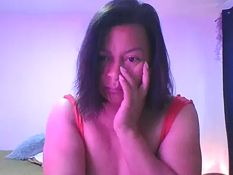 Snapshot of adri89-g chatting on 10.01.25 adri89-g online show from 10.01.25