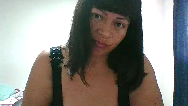 Snapshot of adri89-g chatting on 02.18.26 adri89-g online show from 02.18.26