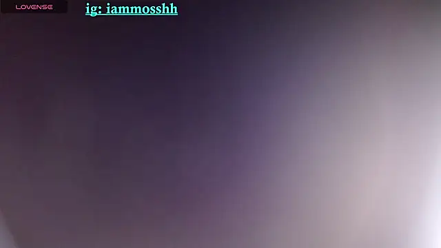 Isabella Mossh online show from 10.16.25