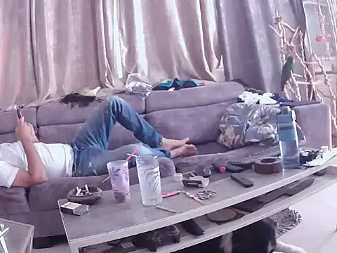 Snapshot of Alexis21821 chatting on 10.31.25 Alexis21821 online show from 10.31.25