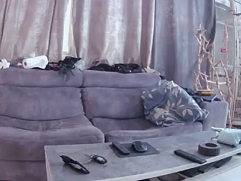 Snapshot of Alexis21821 chatting on 11.05.25 Alexis21821 online show from 11.05.25