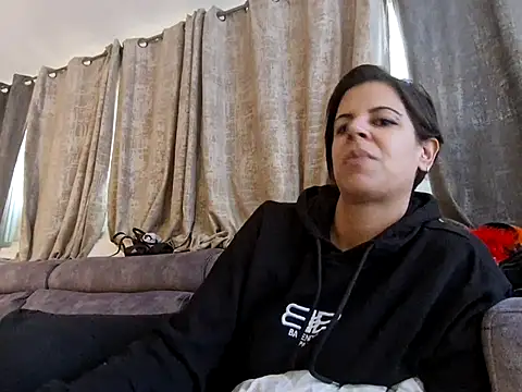 Snapshot of Alexis21821 chatting on 11.17.25 Alexis21821 online show from 11.17.25