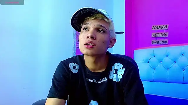 EL VENEZOLANO 22CM online show from 10.09.25