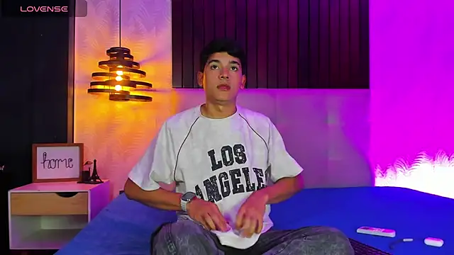 SandroVeyra online show from 10.04.25