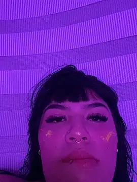 Snapshot of valentinahevanly chatting on 10.22.25 valentinahevanly online show from 10.22.25