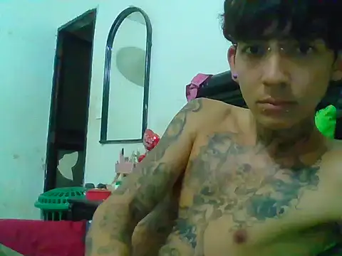 Snapshot of LaParKa31 chatting on 09.13.25 LaParKa31 online show from 09.13.25