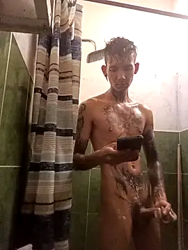 Snapshot of LaParKa31 chatting on 11.12.25 LaParKa31 online show from 11.12.25