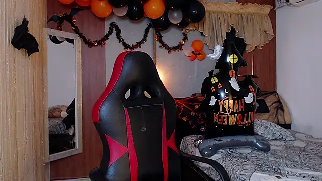 Snapshot of fire_drako_ chatting on 10.21.25 fire drako online show from 10.21.25