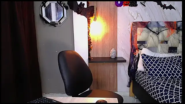 Snapshot of fire_drako_ chatting on 10.22.25 fire drako online show from 10.22.25