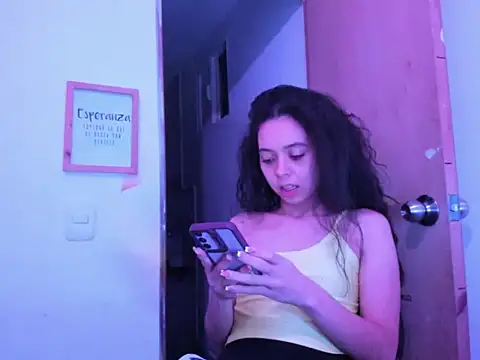 Snapshot of Annie_rosse1017 chatting on 02.27.26 Annie rosse1017 online show from 02.27.26