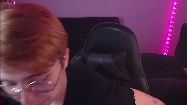 Miacatsito3 online show from 10.04.25