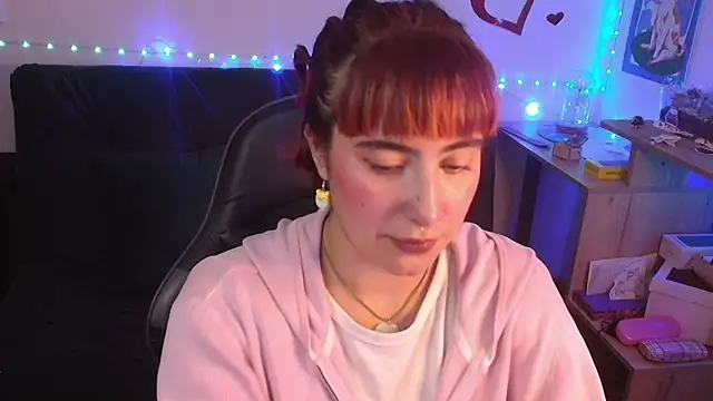 Miacatsito3 online show from 04.28.26