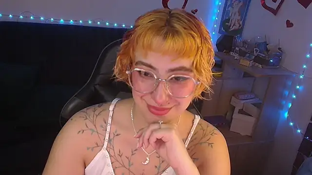 Miacatsito3 online show from 06.13.26