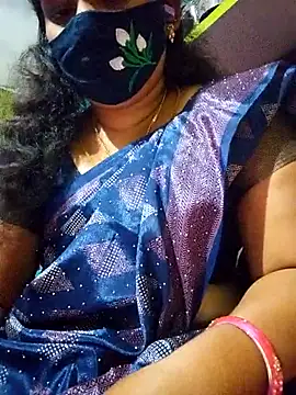 Snapshot of TAMI_KAYAL chatting on 10.17.25 TAMI KAYAL online show from 10.17.25