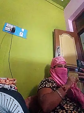 Snapshot of TAMI_KAYAL chatting on 11.08.25 TAMI KAYAL online show from 11.08.25