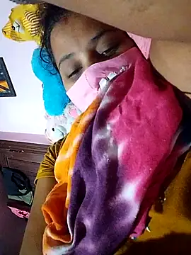 Snapshot of TAMI_KAYAL chatting on 11.18.25 TAMI KAYAL online show from 11.18.25