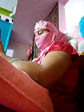 Snapshot of TAMI_KAYAL chatting on 11.24.25 TAMI KAYAL online show from 11.24.25