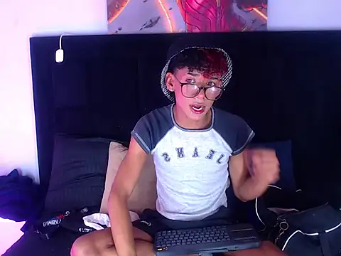 Snapshot of Billie_Turner_ chatting on 11.18.25 Billie Turner online show from 11.18.25