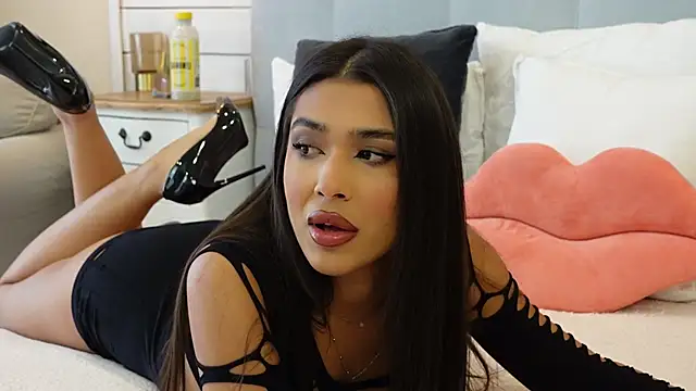 MyaMuse online show from 10.20.25