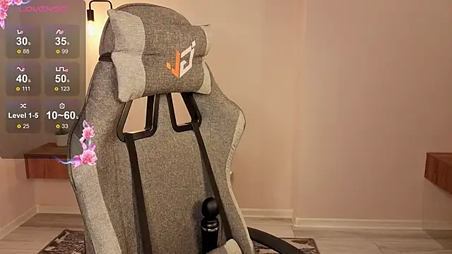 Snapshot of Frences_Eyes chatting on 11.09.25 Frences Eyes online show from 11.09.25