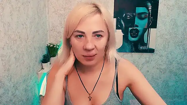 EmmaCat  online show from 02.19.26