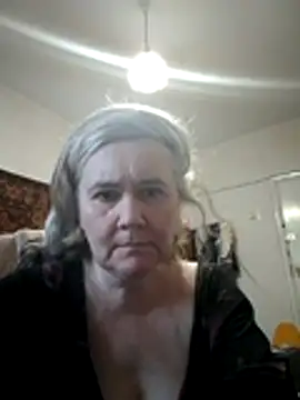 Snapshot of goodstyle chatting on 11.24.25 goodstyle online show from 11.24.25