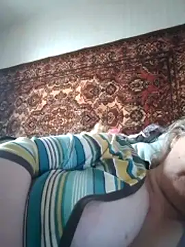 Snapshot of goodstyle chatting on 11.28.25 goodstyle online show from 11.28.25