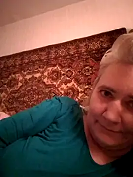 Snapshot of goodstyle chatting on 12.02.25 goodstyle online show from 12.02.25