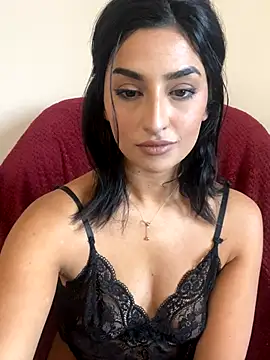 Mia spicyy online show from 10.25.25