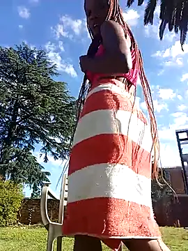 Snapshot of SweetNicky_01 chatting on 11.19.25 SweetNicky 01 online show from 11.19.25