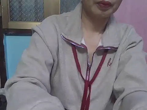 Snapshot of AmyChan086 chatting on 12.17.25 AmyChan086 online show from 12.17.25