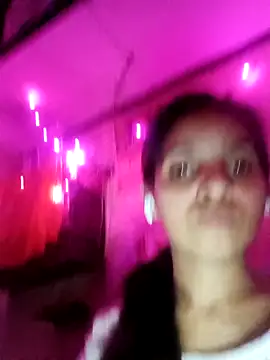 Snapshot of Saloni-Gupta chatting on 12.17.25 Saloni-Gupta online show from 12.17.25