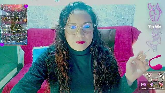 Snapshot of zamy_x chatting on 12.23.25 zamy x online show from 12.23.25