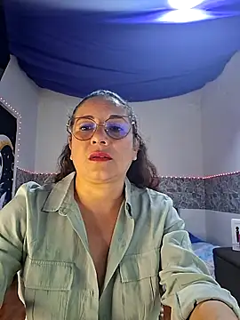 Snapshot of zamy_x chatting on 03.15.26 zamy x online show from 03.15.26