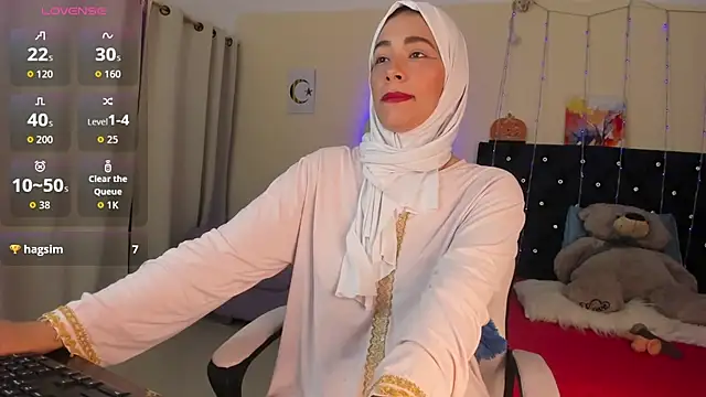 ShanaJamil online show from 04.23.26