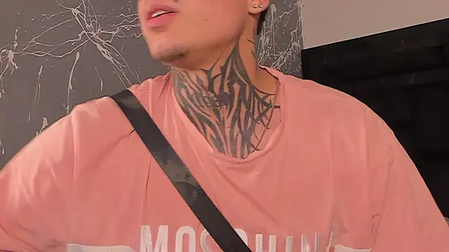 Snapshot of Declan-Fox chatting on 11.19.25 Declan-Fox online show from 11.19.25