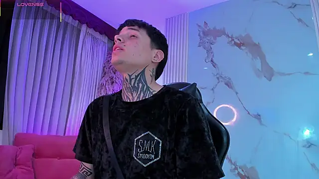 Snapshot of Declan-Fox chatting on 01.14.26 Declan-Fox online show from 01.14.26