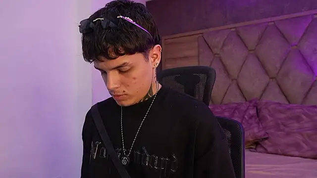 Snapshot of Declan-Fox chatting on 01.15.26 Declan-Fox online show from 01.15.26