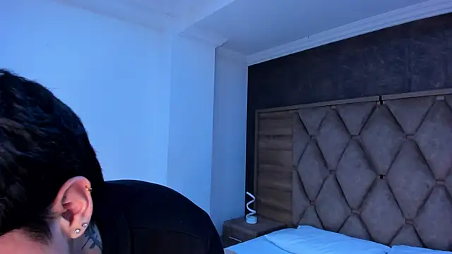 Snapshot of Declan-Fox chatting on 02.04.26 Declan-Fox online show from 02.04.26