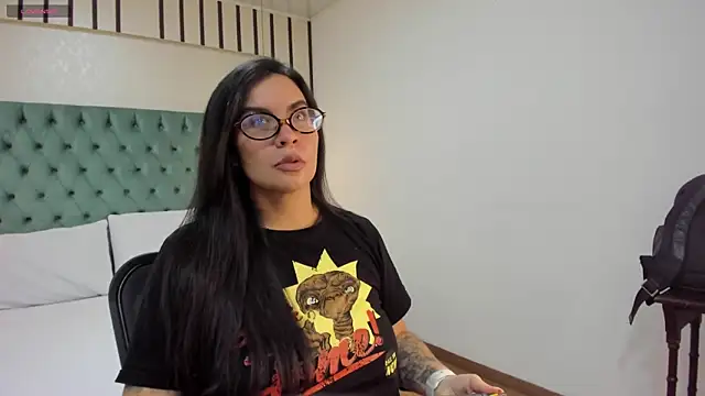 Hannah Cross online show from 07.23.26