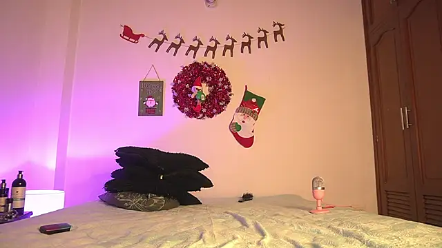 Snapshot of noah_0814 chatting on 12.23.25 noah 0814 online show from 12.23.25